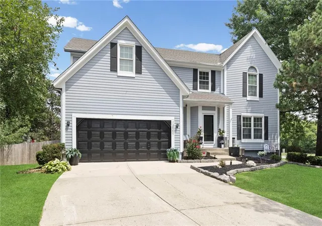 2nd image of 13001 Slater St, Overland Park, KS 66213 | MLS# 2636464