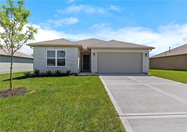 1st image of 37990 W 207th Terrace, Edgerton, KS 66021 | MLS# 2636469