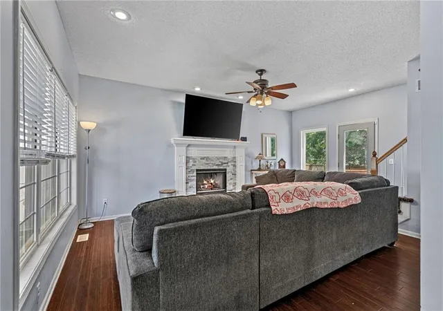 image of 22217 W 51st St, Shawnee, KS 66226 | MLS# 2636470