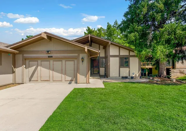 1st image of 16601 W 133rd St, Olathe, KS 66062 | MLS# 2636472