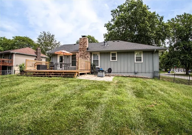 Photo 4 of Sale Pending at 3800 NE Carriage St, Lees Summit, MO 64064 | MLS# 2636481 | Listing updated on 2026-08-25
