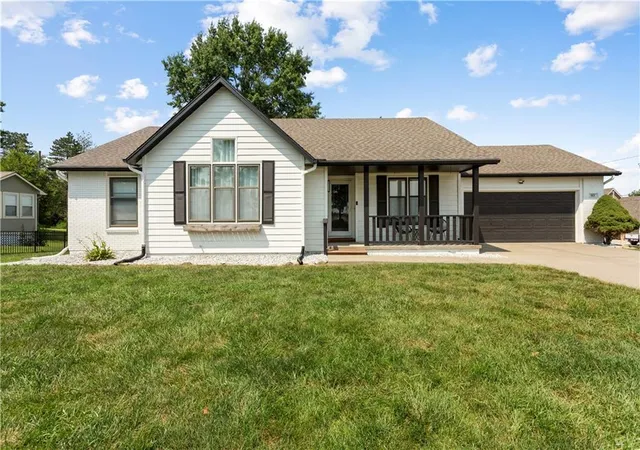 1st image of 1601 Elm St, Eudora, KS 66025 | MLS# 2636484