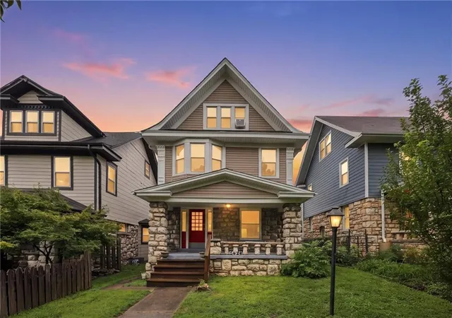 2nd image of 2629 Campbell St, Kansas City, MO 64108 | MLS# 2636487