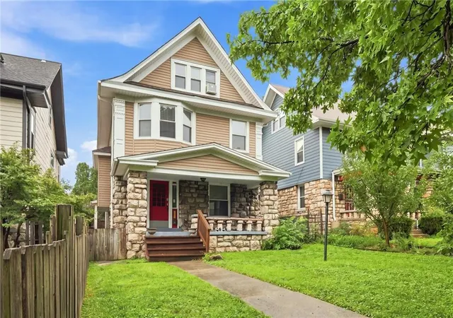 3rd image of 2629 Campbell St, Kansas City, MO 64108 | MLS# 2636487