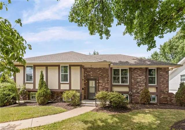 Single family home for sale at 3408 S Phelps Rd, Independence, MO 64055 | MLS# 2636493