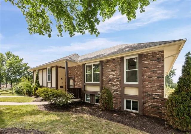 Photo 2 of Single family home for sale at 3408 S Phelps Rd, Independence, MO 64055 | MLS# 2636493 | Listing updated on 2026-08-31