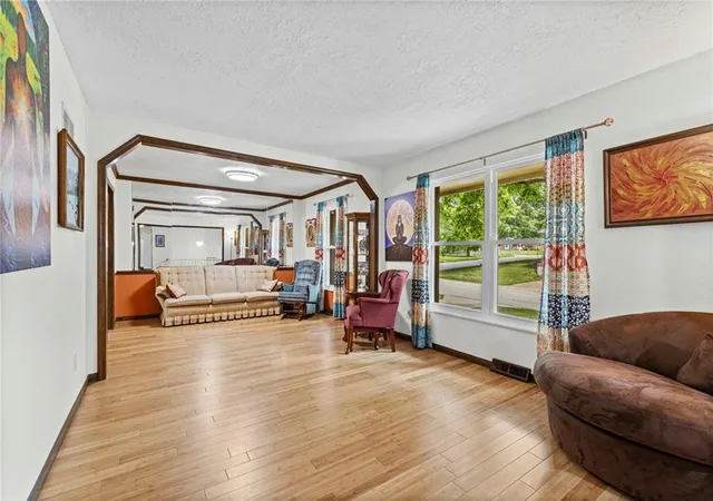 Photo 3 of Sale Pending at 3408 S Phelps Rd, Independence, MO 64055 | MLS# 2636493 | Listing updated on 2026-10-01
