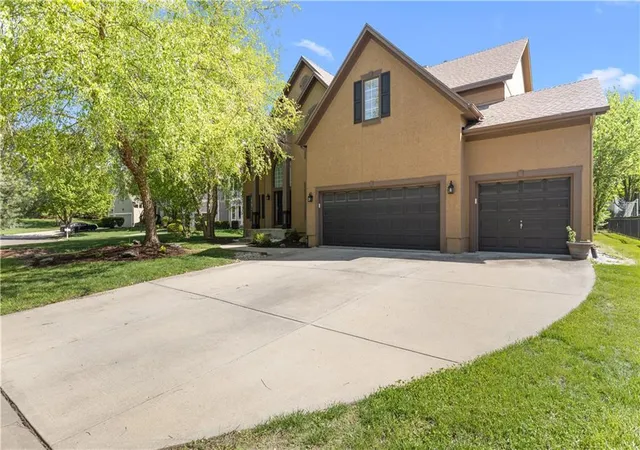 Photo 1 of Single family home for sale at 9233 W 143rd Terrace, Overland Park, KS 66221 | MLS# 2636494 | Listing updated on 2026-10-01