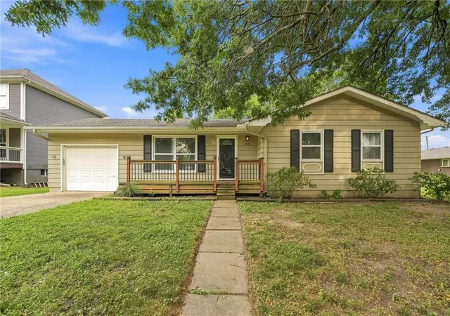 Photo 1 of Single family home for sale at 505 S Olive St, Louisburg, KS 66053 | MLS# 2636496 | Listing updated on 2026-09-17