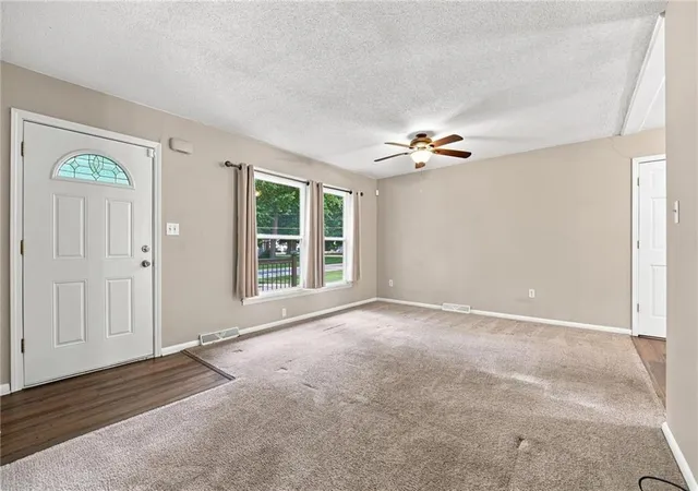 3rd image of 505 S Olive St, Louisburg, KS 66053 | MLS# 2636496