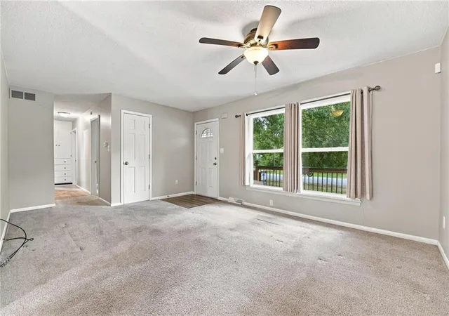 4th image of 505 S Olive St, Louisburg, KS 66053 | MLS# 2636496