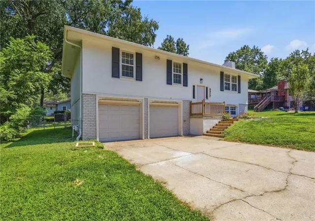 Photo 32 of Single family home for sale at 8815 N Grand Ave, Kansas City, MO 64155 | MLS# 2636503 | Listing updated on 2026-08-26