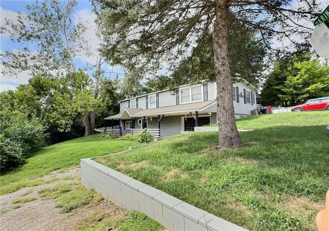 Photo 3 of Sale Pending at 31793 Darin Ln, Excelsior Springs, MO 64024 | MLS# 2636518 | Listing updated on 2026-09-29