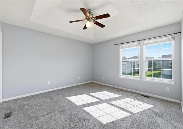 Photo 5 of Sale Pending at 11324 N Central St, Kansas City, MO 64155 | MLS# 2636535 | Listing updated on 2026-09-01