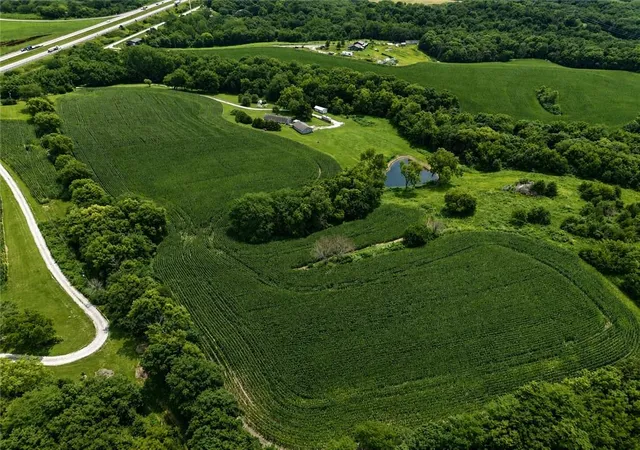 3rd image of 7486 Private Dr 4162 Dr, Amazonia, MO 64421 | MLS# 2636539