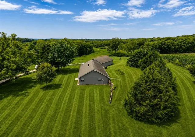 5th image of 7486 Private Dr 4162 Dr, Amazonia, MO 64421 | MLS# 2636539