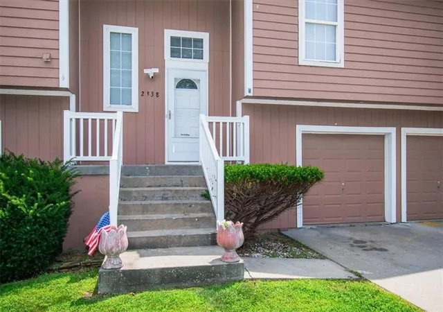 Photo 3 of Single family home for sale at 2338 Ne Overbrook Dr, Blue Springs, MO 64029 | MLS# 2636547 | Listing updated on 2026-09-22