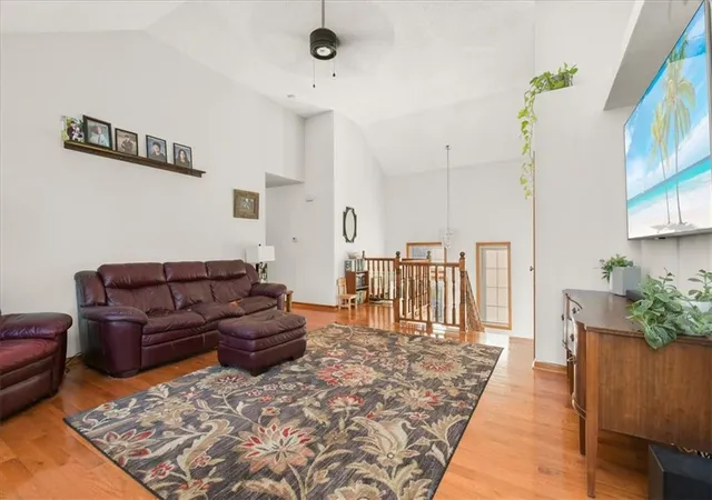 Photo 4 of Single family home for sale at 2338 NE Overbrook Dr, Blue Springs, MO 64029 | MLS# 2636547 | Listing updated on 2026-09-22