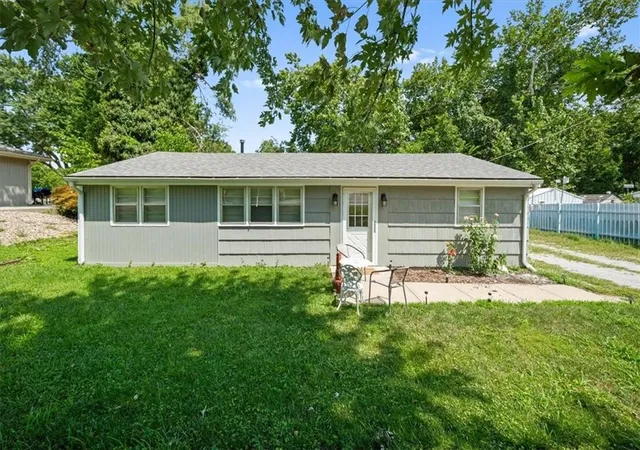 Photo 1 of Single family home for sale at 6509 River Rd, Pleasant Valley, MO 64068 | MLS# 2636551 | Listing updated on 2026-09-28