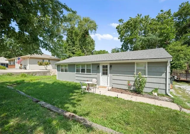 Photo 2 of Single family home for sale at 6509 River Rd, Pleasant Valley, MO 64068 | MLS# 2636551 | Listing updated on 2026-09-28