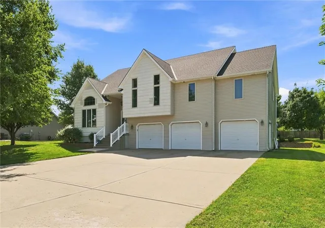 2nd image of 7286 Sw Crystal Ln, Trimble, MO 64492 | MLS# 2636552