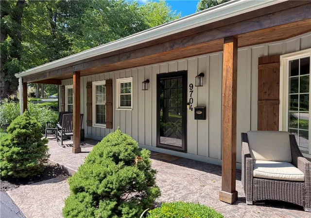 Photo 2 of Single family home for sale at 9704 Manor Rd, Leawood, KS 66206 | MLS# 2636556 | Listing updated on 2026-09-25