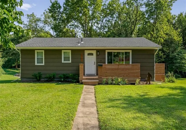 Photo 1 of Single family home for sale at 5709 E 107th Terrace, Kansas City, MO 64137 | MLS# 2636560 | Listing updated on 2026-08-31