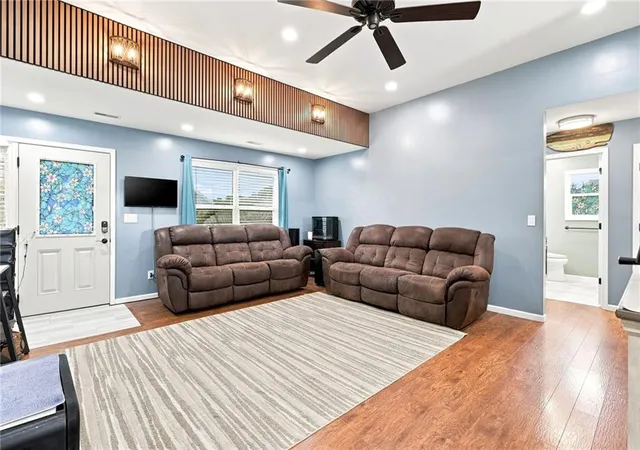 Photo 4 of Single Family Residence at 389 SE 971 Road, Knob Noster, MO 65336 | MLS# 2636569 | | Sold on 2026-10-08