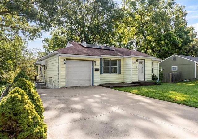 Photo 1 of Sale Pending at 12703 Grandview Rd, Grandview, MO 64030 | MLS# 2636575 | Listing updated on 2026-08-30