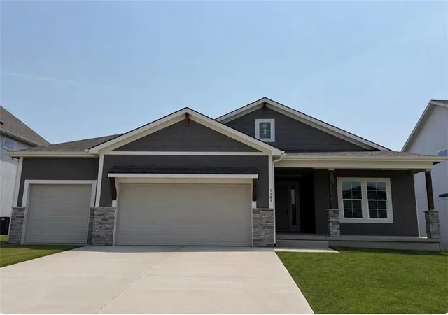1st image of 1705 Sw Arbormill Ter, Lees Summit, MO 64082 | MLS# 2636576