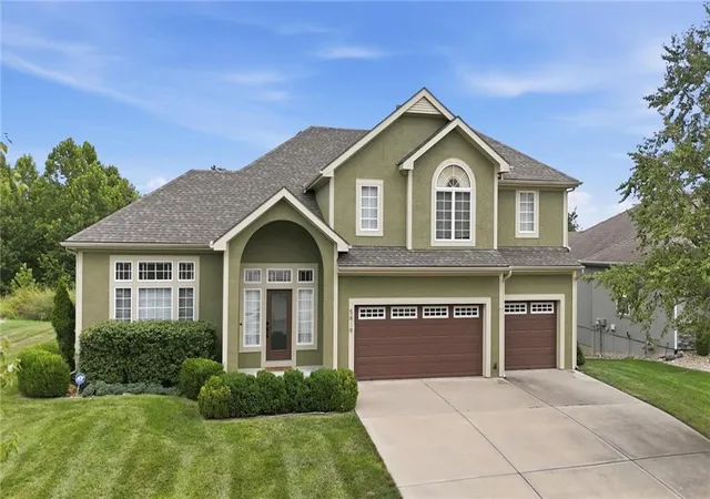 Photo 1 of Single family home for sale at 5819 N Liberty Ave, Kansas City, MO 64118 | MLS# 2636580 | Listing updated on 2026-08-31