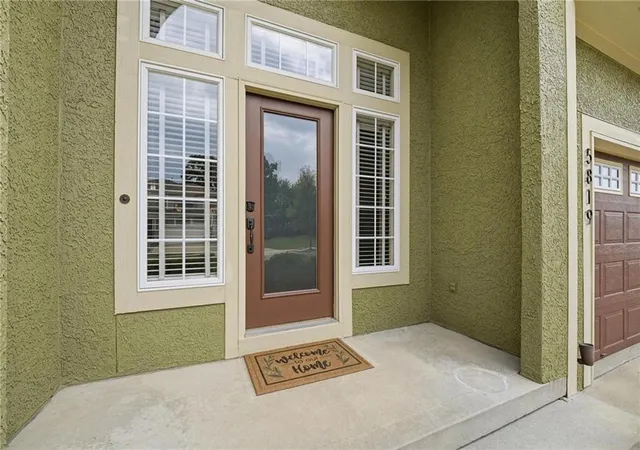 Photo 3 of Single family home for sale at 5819 N Liberty Ave, Kansas City, MO 64118 | MLS# 2636580 | Listing updated on 2026-08-31