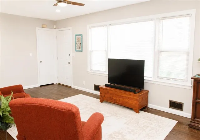 Photo 3 of Sale Pending at 8205 E 86th Terrace, Raytown, MO 64138 | MLS# 2636582 | Listing updated on 2026-08-26