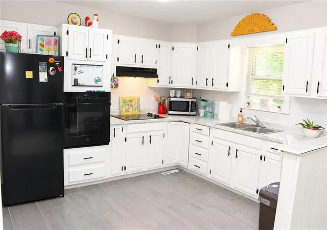 Photo 4 of Sale Pending at 8205 E 86th Terrace, Raytown, MO 64138 | MLS# 2636582 | Listing updated on 2026-08-26