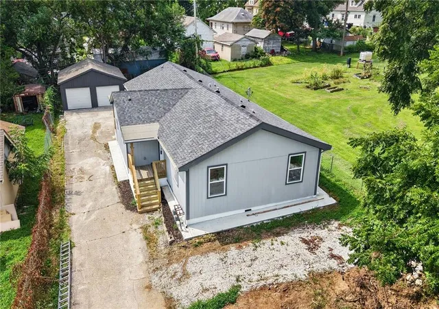 2nd image of 2225 Sandusky Ave, Kansas City, KS 66102 | MLS# 2636585