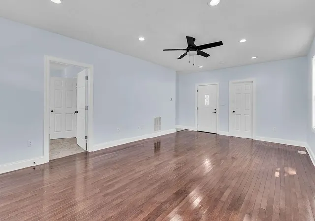 Photo 4 of Sale Pending at 825 S 19th Street, St Joseph, MO 64507 | MLS# 2636586 | Listing updated on 2026-08-30