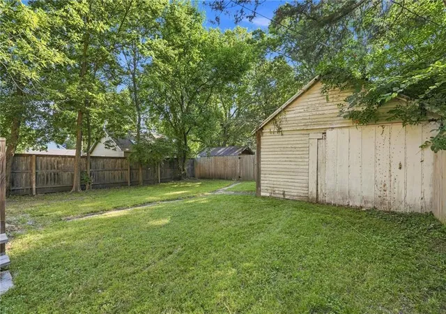30th image of 726 Alabama St, Lawrence, KS 66044 | MLS# 2636592
