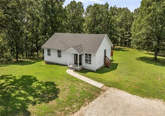 1st image of 22962 Hwy Tt Hwy, Versailles, MO 65084 | MLS# 2636596