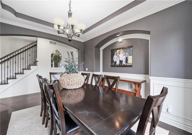 Photo 3 of Single family home for sale at 1716 Sw Kendall Dr, Lee's Summit, MO 64082 | MLS# 2636599 | Listing updated on 2026-08-31