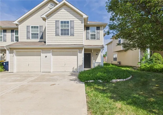 1st image of 9337 N Main St, Kansas City, MO 64155 | MLS# 2636606