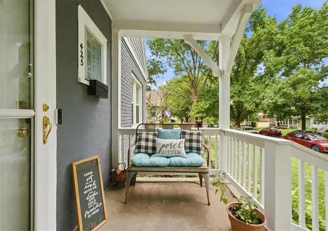 Photo 5 of Single family home for sale at 425 E 70th Street, Kansas City, MO 64131 | MLS# 2636608 | Listing updated on 2026-08-28