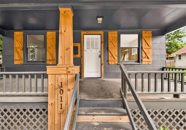 Photo 2 of Single family home for sale at 1011 N Osage St, Independence, MO 64050 | MLS# 2636613 | Listing updated on 2026-09-06