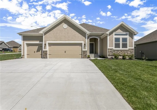 Photo 1 of Single family home for sale at 3315 Nw 93rd Street, Kansas City, MO 64154 | MLS# 2636620 | Listing updated on 2026-09-28