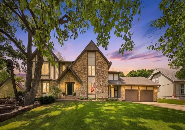 Photo 1 of Sale Pending at 10414 Alhambra St, Overland Park, KS 66207 | MLS# 2636624 | Listing updated on 2026-08-31
