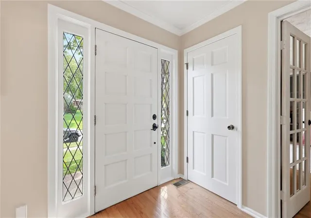 Photo 3 of Sale Pending at 10414 Alhambra St, Overland Park, KS 66207 | MLS# 2636624 | Listing updated on 2026-08-31