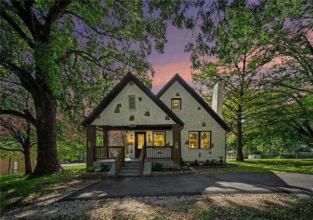 Photo 31 of Sale Pending at 5000 Blue Ridge Blvd, Kansas City, MO 64133 | MLS# 2636628 | Listing updated on 2026-08-20