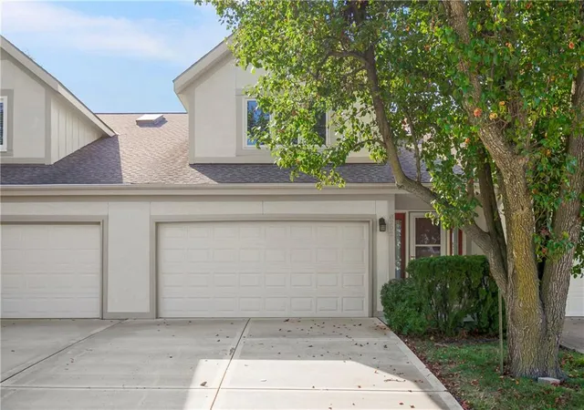 Photo 1 of Sale Pending at 8202 Nw Bradford Ct, Kansas City, MO 64151 | MLS# 2636635 | Listing updated on 2026-09-13
