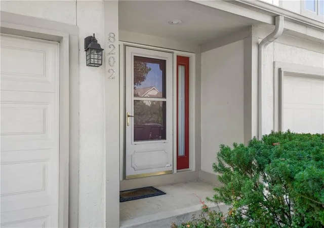 Photo 2 of Sale Pending at 8202 Nw Bradford Ct, Kansas City, MO 64151 | MLS# 2636635 | Listing updated on 2026-09-13