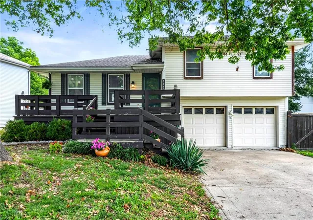 1st image of 1013 Colbern Dr, Belton, MO 64012 | MLS# 2636637