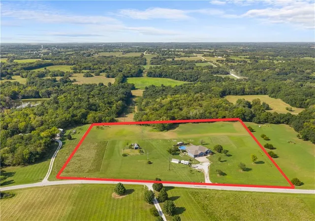 56th image of 12908 E 244th St, Peculiar, MO 64078 | MLS# 2636638